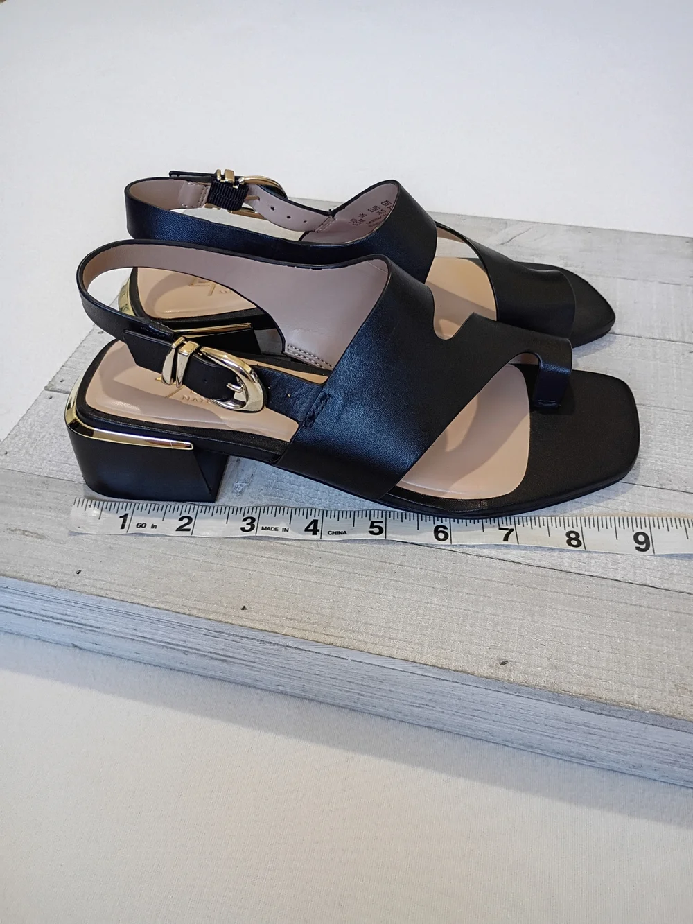 27 EDIT Audra Black Leather Slingback Block Heel Sandals Gold Buckle Size 5.5